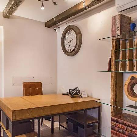 Konaki Ouranoupolis فندق مبيت وإفطار 3*